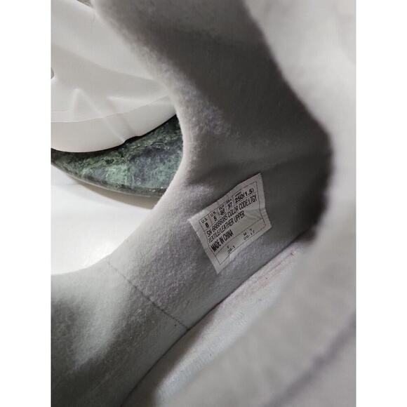 Skechers DLT-A-Static Flare ~Woman Size 8~ White Slip On Sneakers Shoes NWOB. - Picture 7 of 10